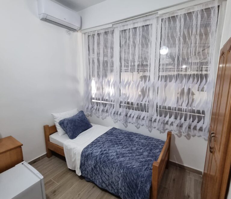 Single bedroom 9 (4)